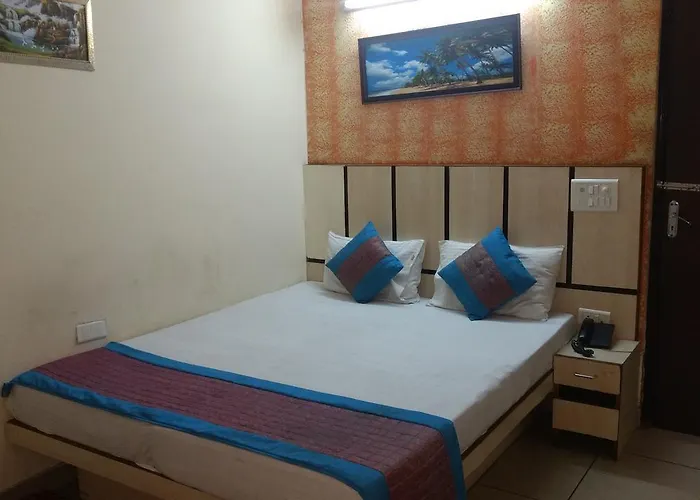 Budget King Room