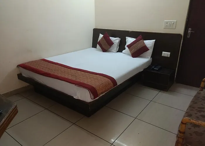 Budget King Room